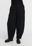 'Floréa' Hose – weit geschnitten, strukturiert & mit Stretch