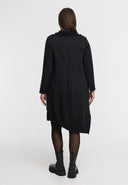 'Lunet' Kleid – modern, elegant & mit charakterstarkem Design