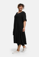 'Valeria' mekko – laskeutuva, moderni & naisellinen