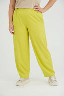 'Livia' Housut – Leveä istuvuus, selkeä muotoilu, & jousto